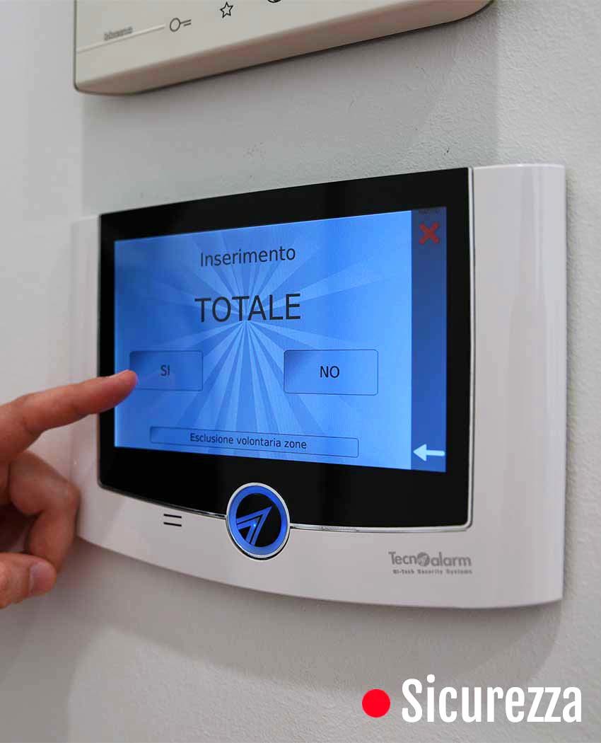 Servizi TeslaTech: Sicurezza e TVCC